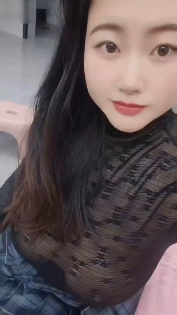 [其他]巨乳淫妻 2月2日 新作 大奶乳交 口交 騷穴中出 時隔2個月終於更新了這次是同…