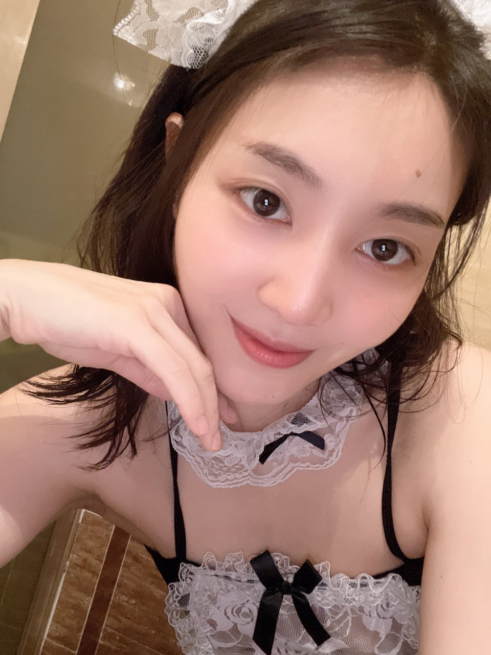 Contrast Selfie – 1998 Pilates Yoga Teacher Wei Jia Paipa